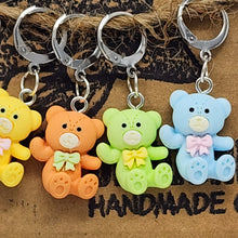 Load image into Gallery viewer, Rainbow Teddy Bears Stitch Markers - set of 5