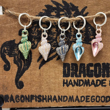 Load image into Gallery viewer, Metal Sea Shells Stitch Markers - set of 5