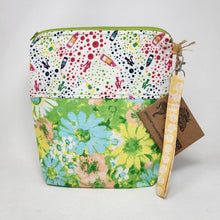 Load image into Gallery viewer, Vintage 1970s Tablecloth + Candy Man Soda 10x11 Upcycled Project Bag