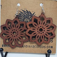Load image into Gallery viewer, Wooden Flower Earrings