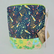 Load image into Gallery viewer, Flowery Tablecloth + Dark Fizzy Lifting Upcycled 10x11 Project Bag