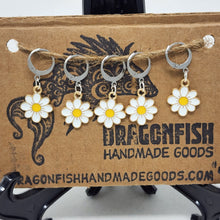Load image into Gallery viewer, Daisy Sunflower Stitch Markers - set of 5
